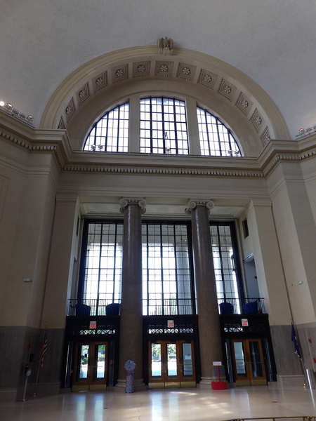 08-Inside the Main Entrance