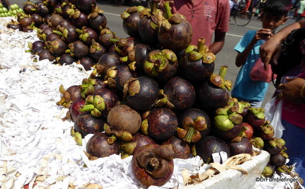 08 Pettah Neighborhood Colombo Market 04-2017 (31)