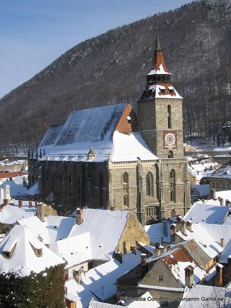 1-768px-Brasov_black_church_winter_2006-03-08