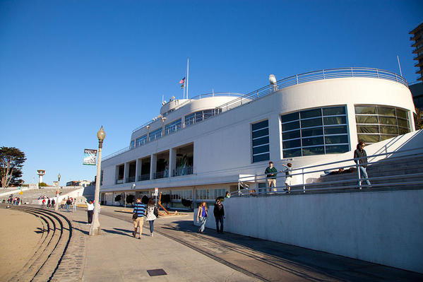 1024px-Aquatic_Park_Historic_District-21 Courtesy Wikimedia and Almonroth