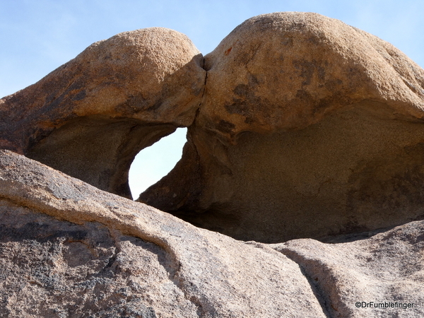 10 Arches Loop Trail