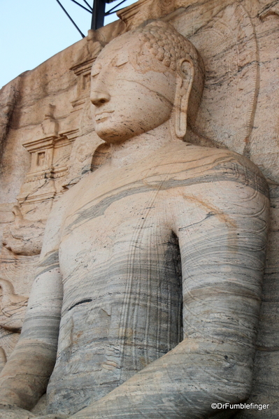 10 Gal Vihara Samadhi statue