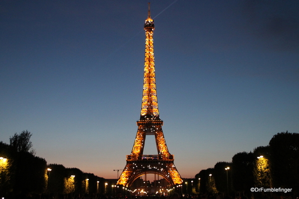 10 Paris 05-2013. Eiffel Tower at dusk and after dark (48)