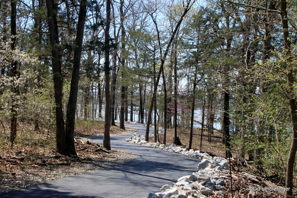 10 Table Lake Lakeside Trail