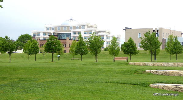 12 Red River and Flood Memorial (7)