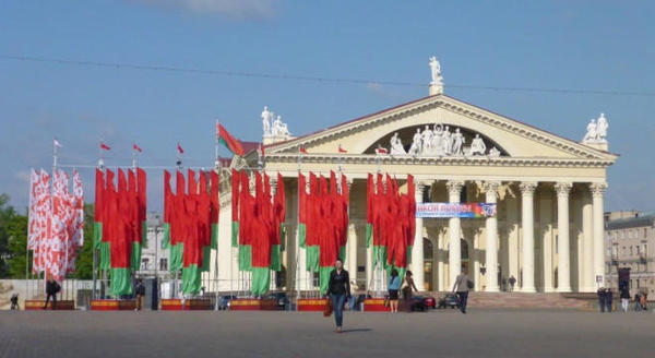 13 october-square-in-misk-belarus-e1450570066318