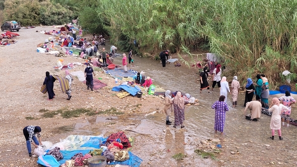 14 2023-09-17 Morocco Dades Gorge Washing 5