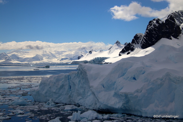 14 Danco Island Scenery