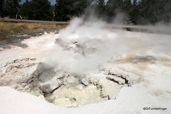 14 Fumaroles