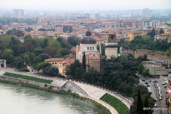 15 Castel San Pietro Square