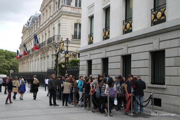 15 Paris 05-2013. Strolling down the Champs (42)