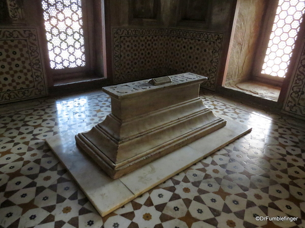 17 Tomb of Itimad Ud Paulah (40)