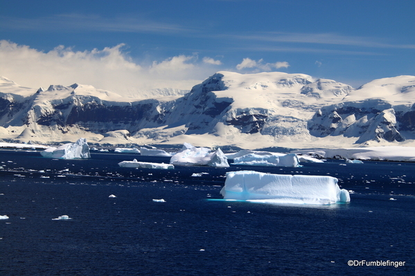 19 Danco Island Scenery