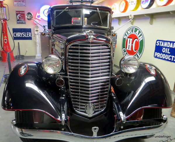 1935 Diamond T Tow Truck