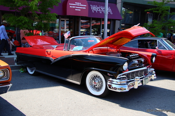 1956 Ford Sunliner