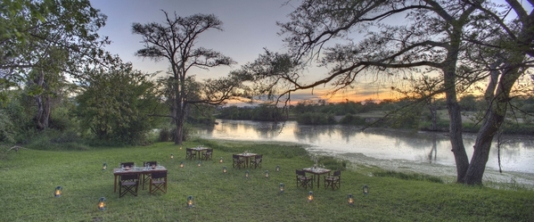 9_Lawn-dinner-at-andBeyond-Grumeti-Serengeti-Tented-Camp