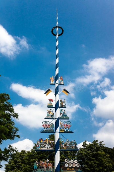 Viktualienmarkt-Maypole