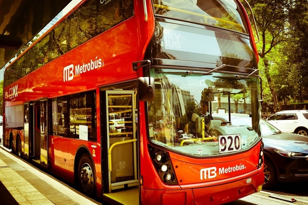 metrobus-3768947_1280