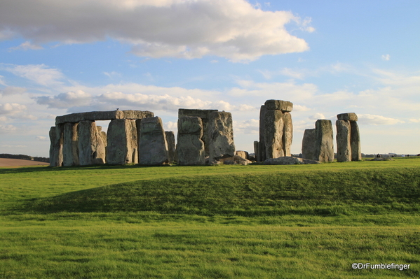 22 Stonehenge