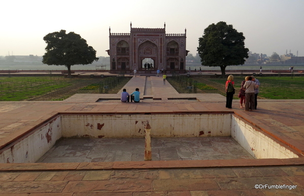 23 Tomb of Itimad Ud Paulah