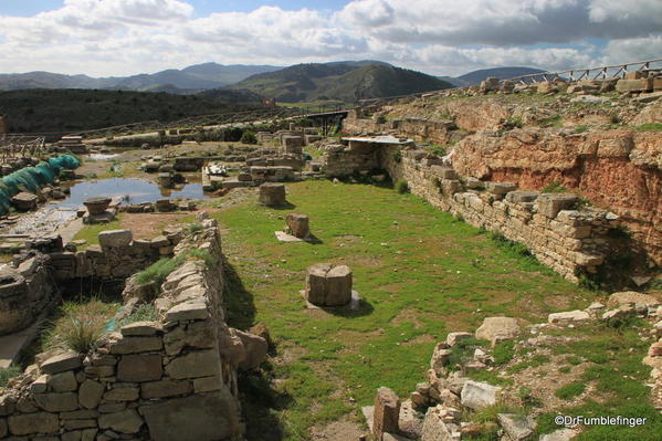 32 Segesta