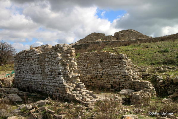 33 Segesta