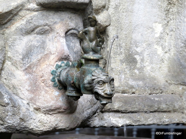 36 Barcelona Cathedral (68)