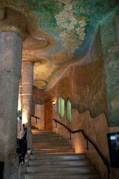 682px-La_Pedrera_Staircase_(5837381385) Courtesy Shkermaker and Wikimedia