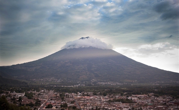 6_water volcano-Fernando Flores