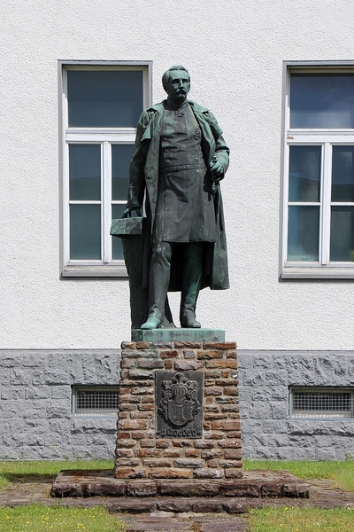 800px-Goeben-Denkmal_01_Koblenz_2015