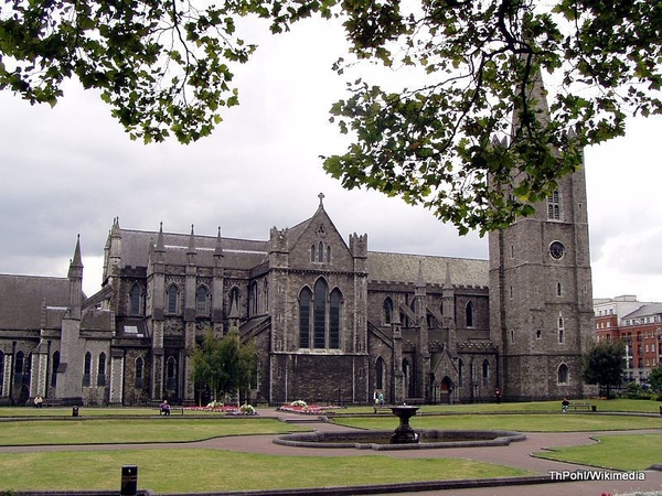 800px-StPatricksCathedralDublin