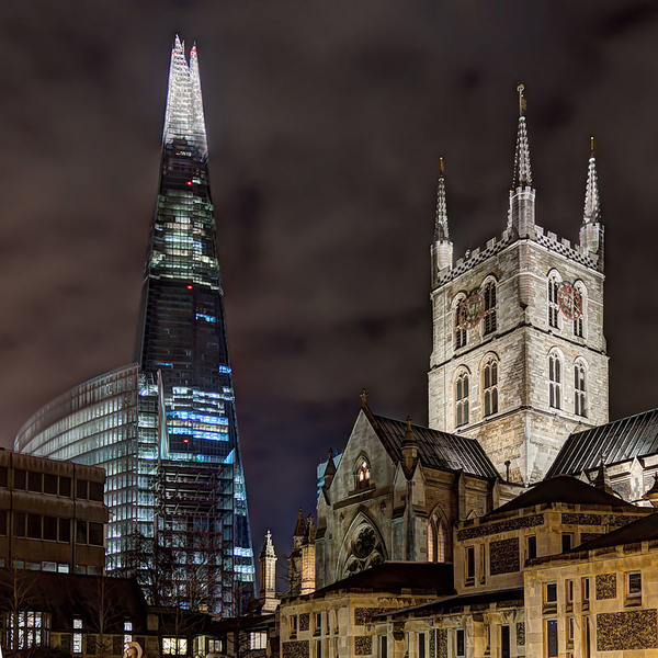 800px-The_Shard_and_Southwark_Cathedral_DmitryTonkonog