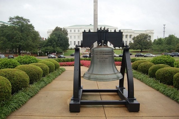 Al-Capitol-Liberty-Bell