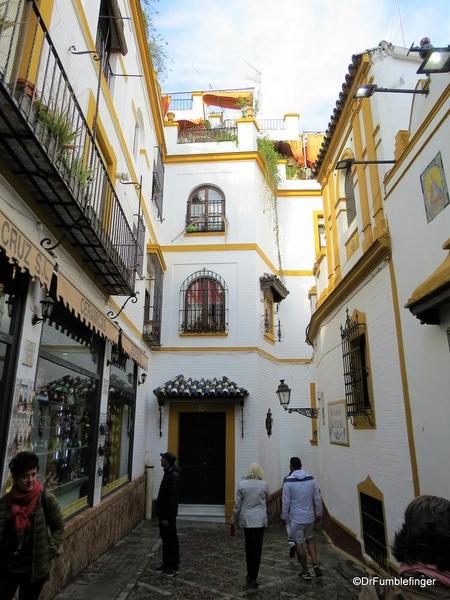 An Evening walk in Santa Cruz, Seville (29)