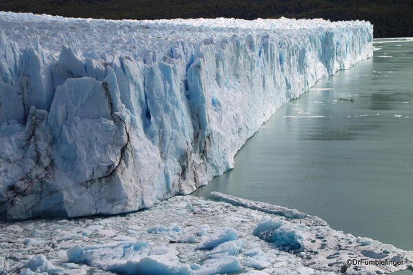 Glacieres National Park (Perito Merino Glacier). Glacier calving