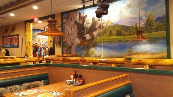 Black-Bear-Diner-Inside-2