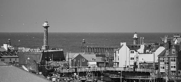 Brige harbour wide bw