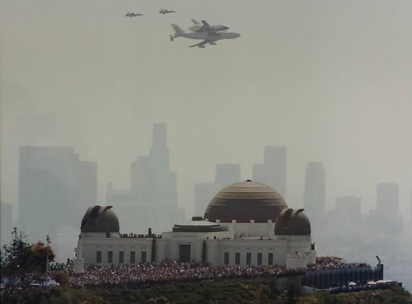 Califonia Science Center Endeavour Small 02