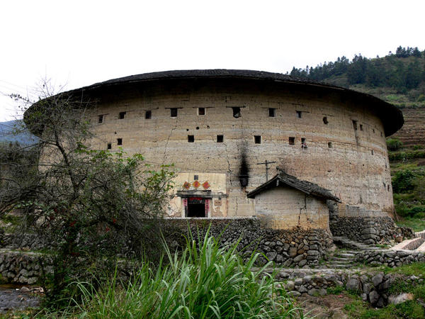 Yuchanglou, a 700 years old rotunda tulou in Yongding county.