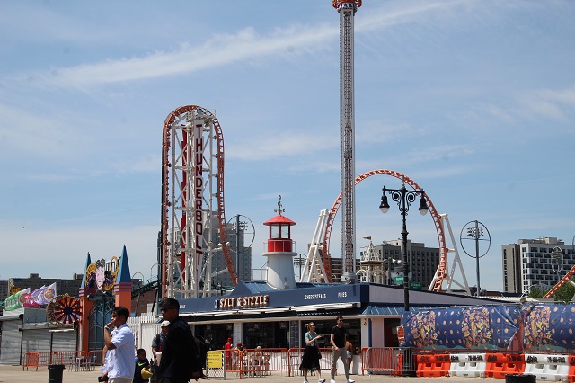 Coney Island - Thunderbolt