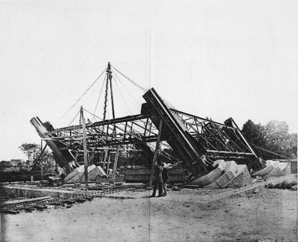 Construction_tour_eiffel