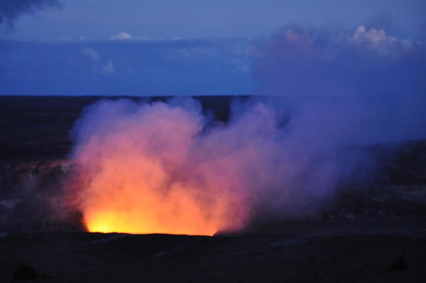 Volcanoes N.P. -- Glow from Halema