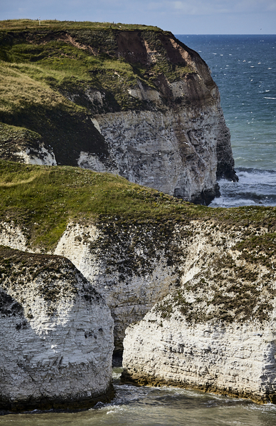 Flambororugh chalk cliffs