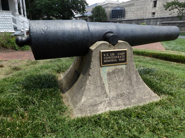 Fort Sumter Canon