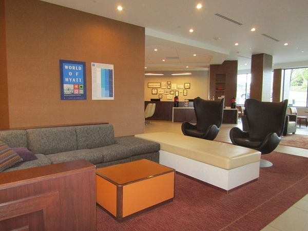 Hyatt House-Lobby