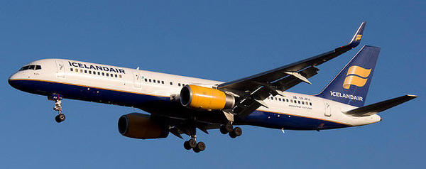 Icelandair 757