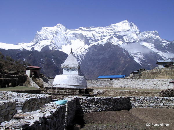 Stupa above Namche Bazaar