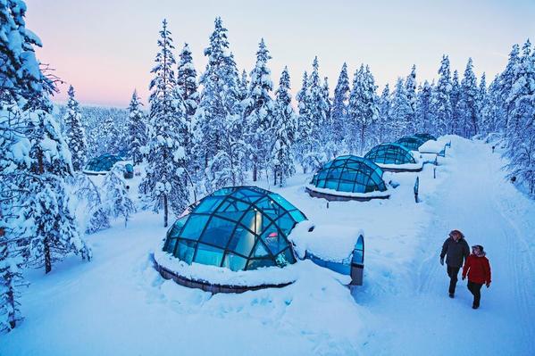 Igloos in, courtesy Hotel Kakslauttanen