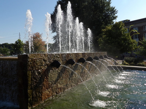 JTI Fish Fountain 2