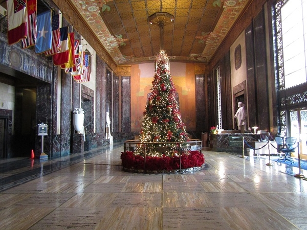 LA-Capitol-Lobby